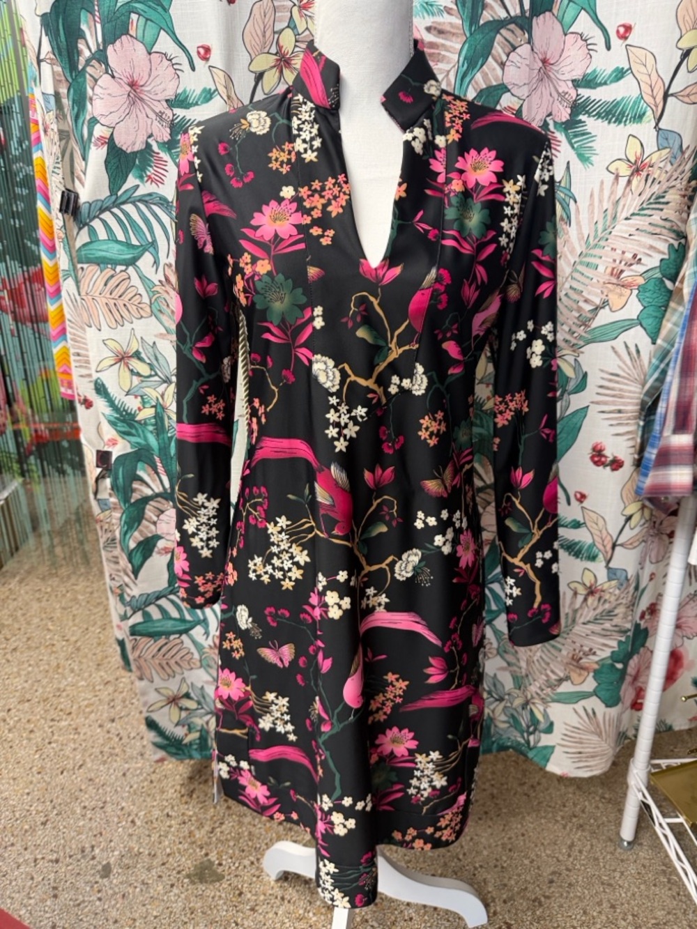 Jude Connally Black Floral V-Neck Shift Dress with Pink Bird Accents Size Small